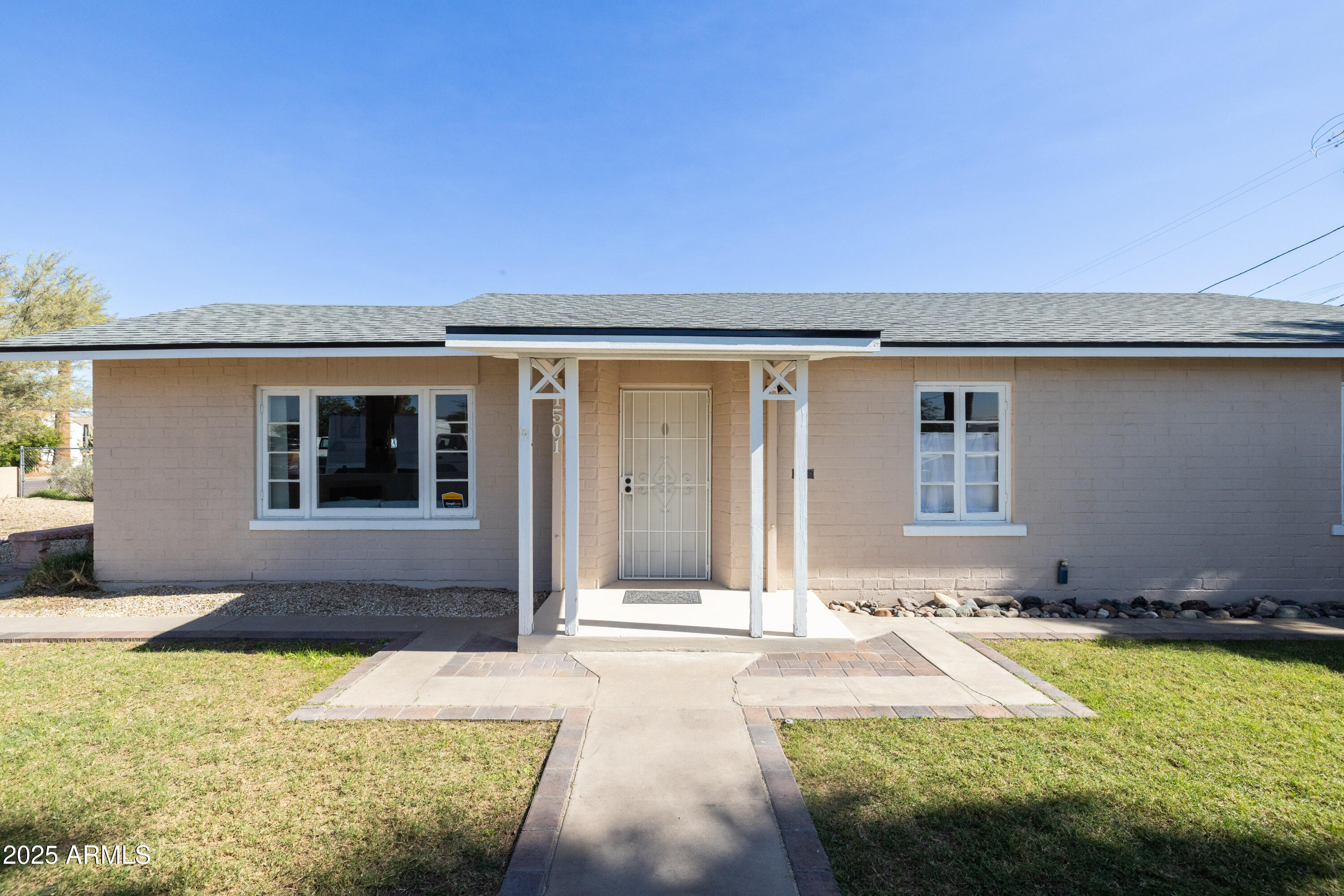 1501 East Almeria Road Phoenix, AZ 85006 - Photo 1 of 49 Almeria-9