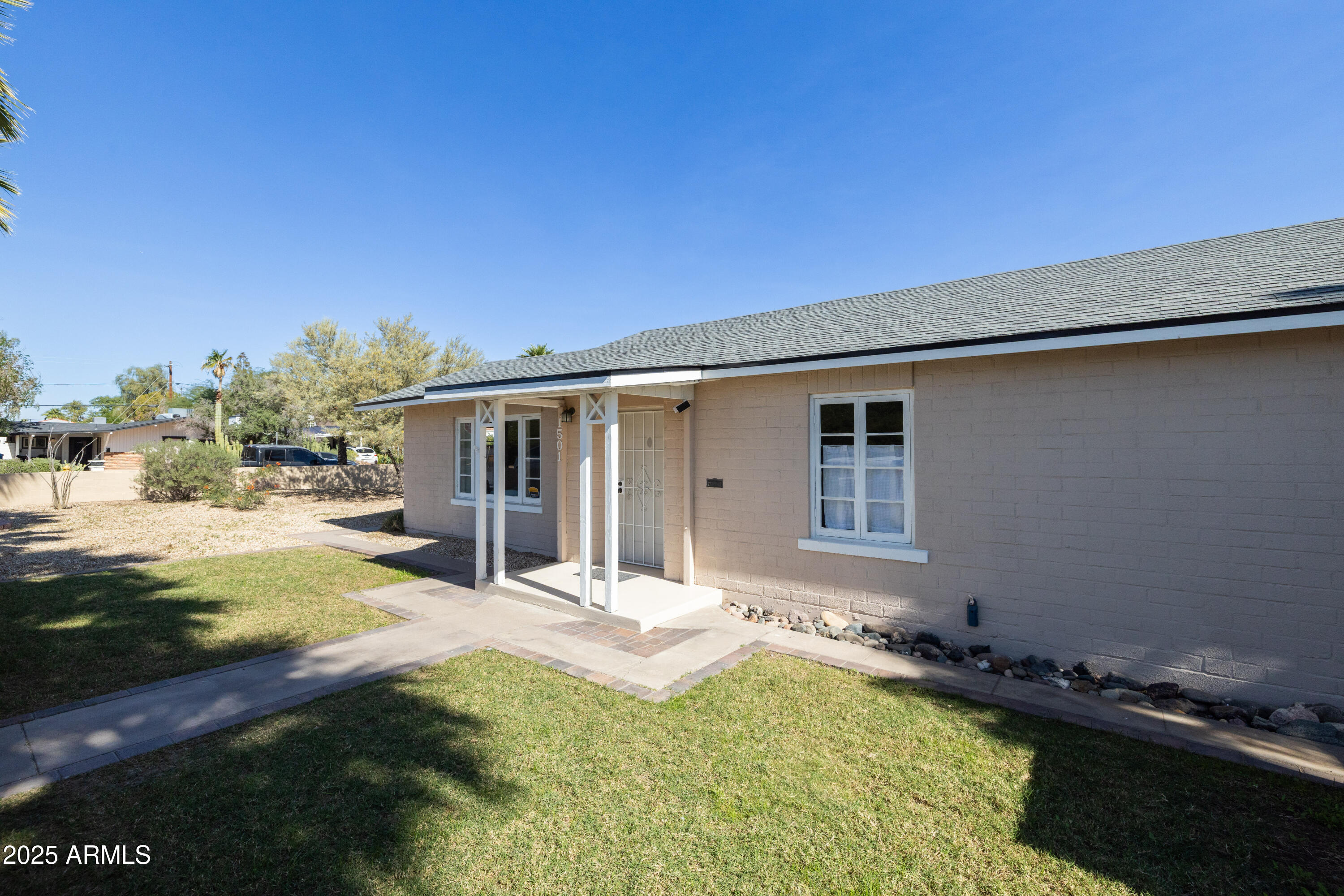 1501 East Almeria Road Phoenix, AZ 85006 - Photo 3 of 49 Almeria-8