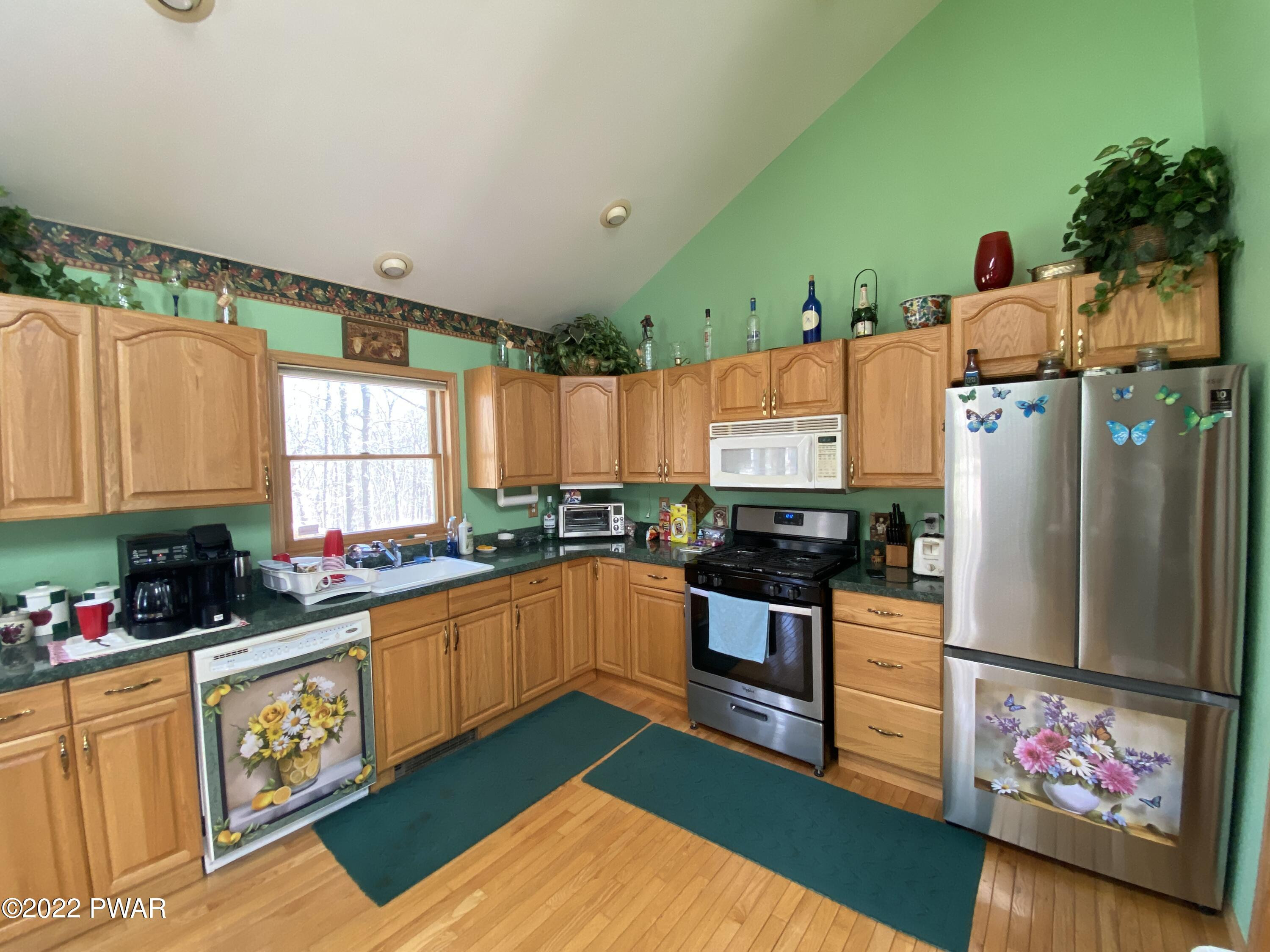 1127 Silver Lake Road Dingmans Ferry, PA 18328 - Photo 6 of 33