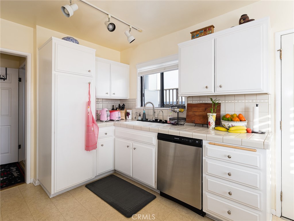 623 East Grand Avenue El Segundo, CA 90245 - Photo 15 of 23