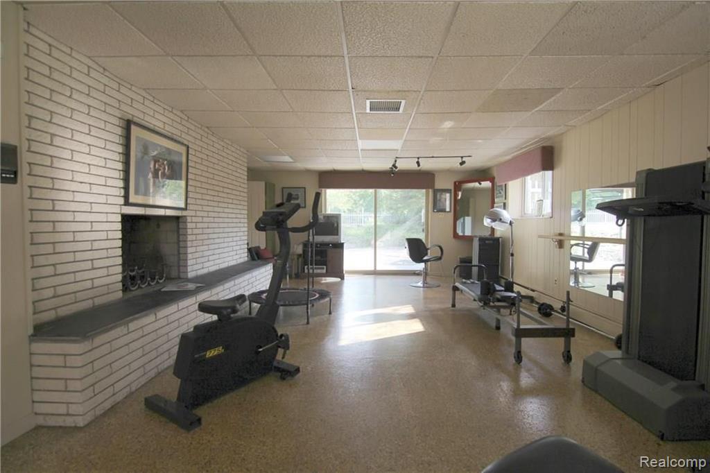 39731 Tyler Road Belleville, MI 48111 - Photo 21 of 29