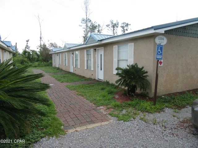 $1,025 | 1104 West 19th Court, Unit E, Lynn Haven, FL 32444