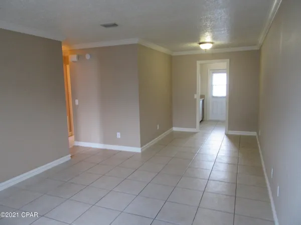 $995 | 1104 West 19th Court, Unit E, Lynn Haven, FL 32444