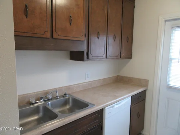 $995 | 1104 West 19th Court, Unit E, Lynn Haven, FL 32444