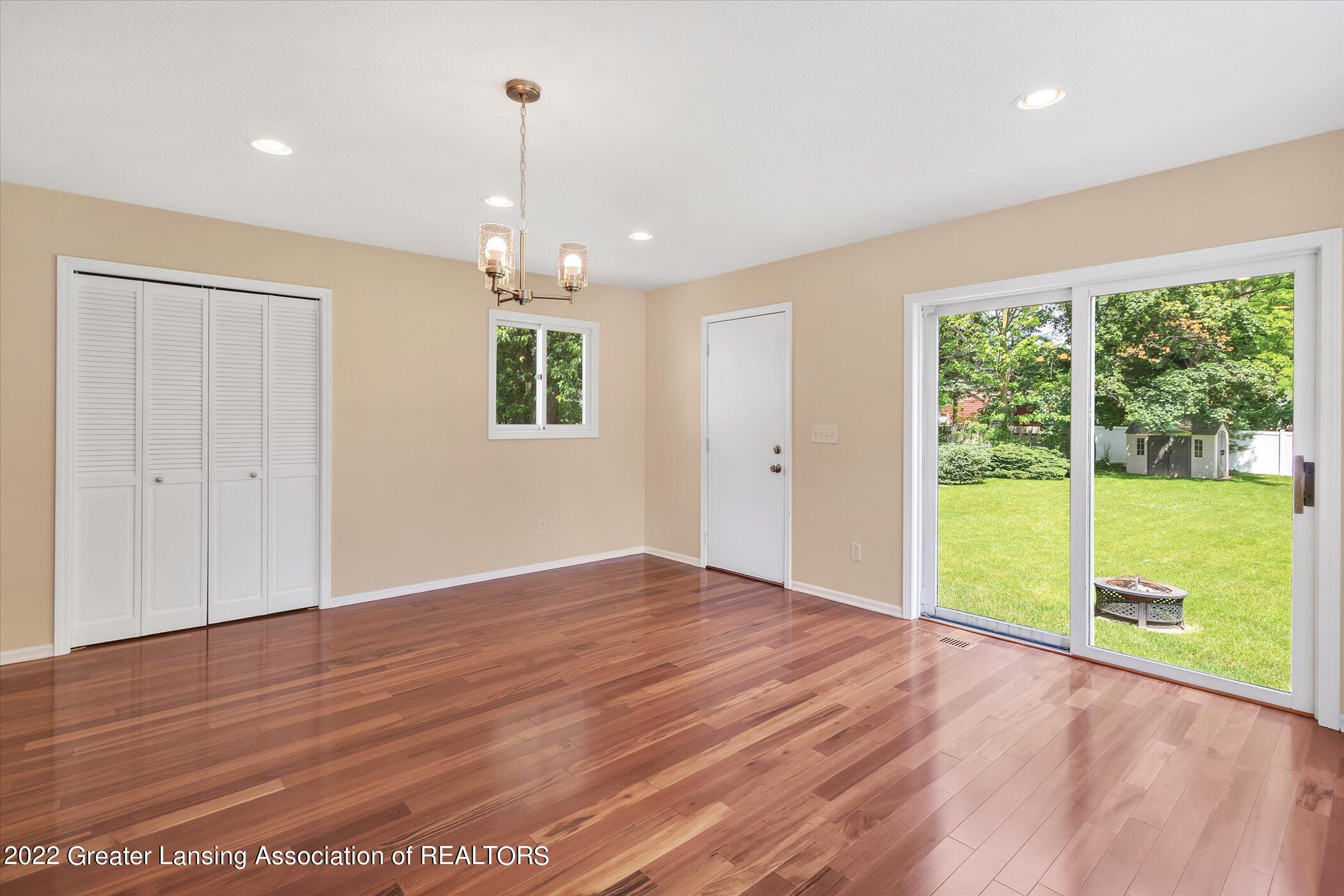 920 Bretton Road Lansing, MI 48917 - Photo 19 of 39 19-920-Bretton-Rd-WindowStill-Real-Estat
