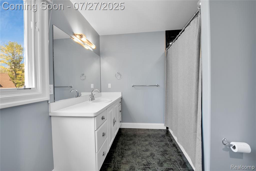 736 Inverness Highland, MI 48357 - Photo 35 of 62 Gallery Image 35