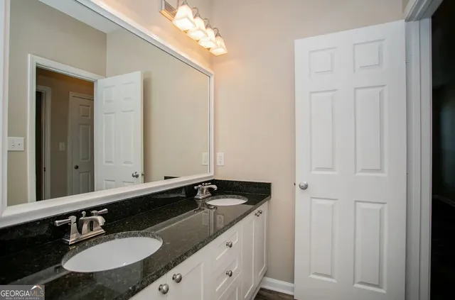 $2,050 | 26000 Mill Creek Avenue, Unit 42008, Alpharetta, GA 30022