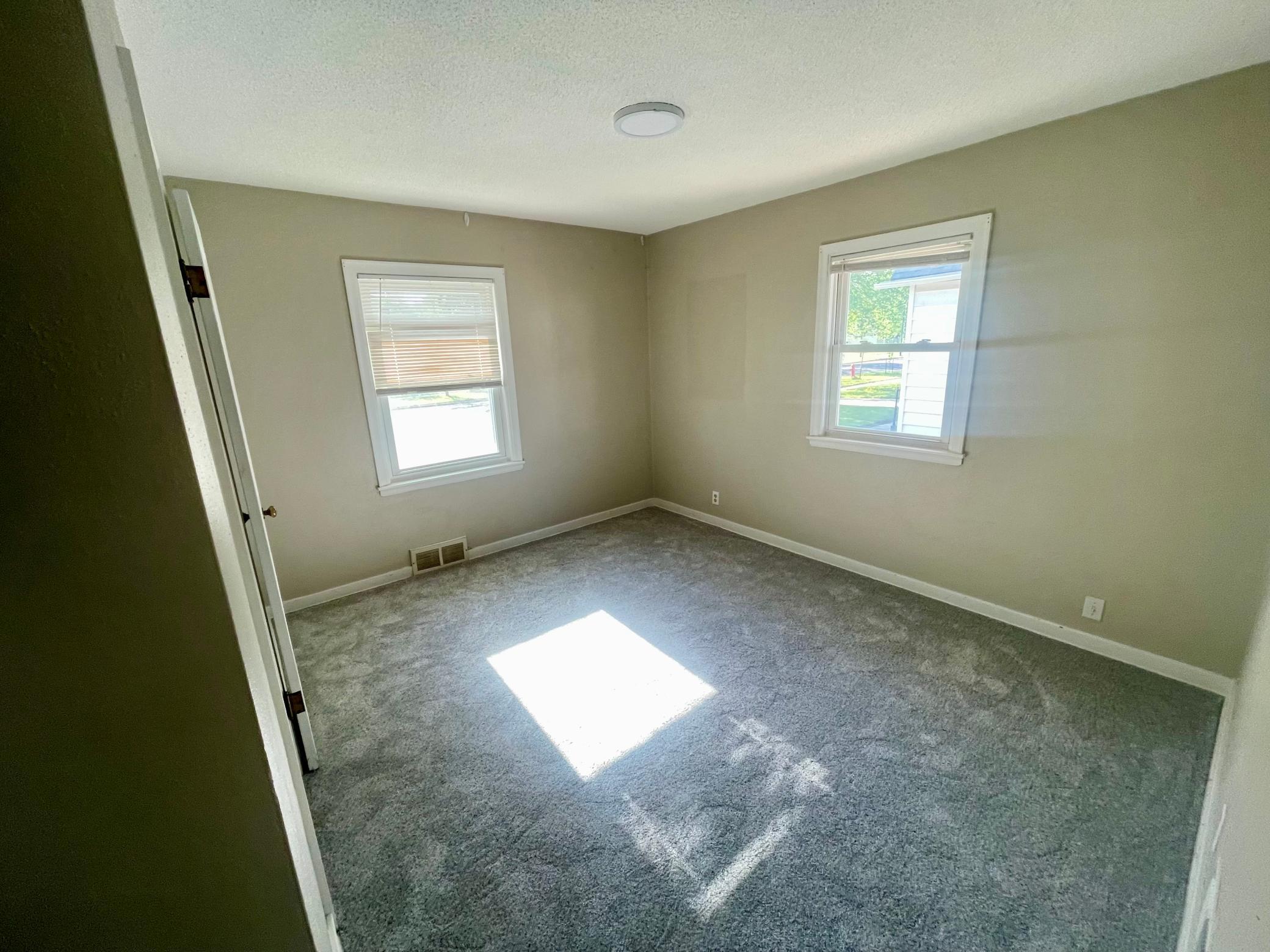 1630 7th Street North Fargo, ND 58102 - Photo 3 of 11