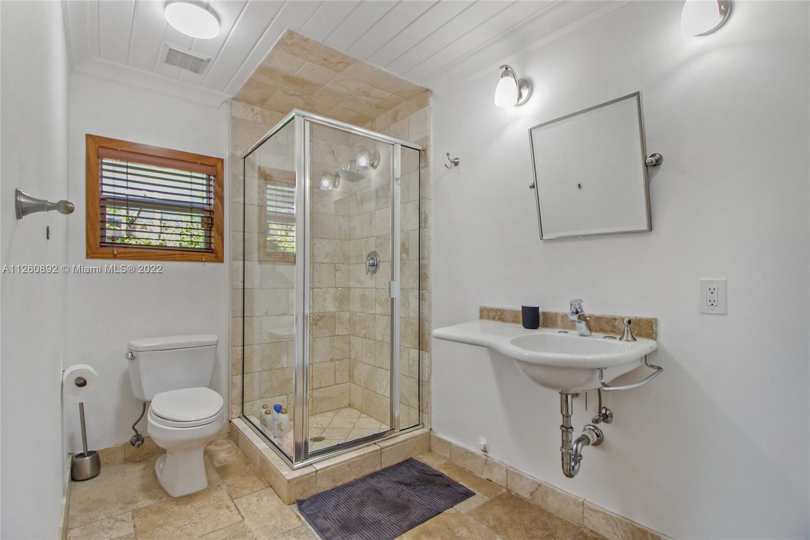 1525 Cleveland Road Miami Beach, FL 33141 - Photo 12 of 24