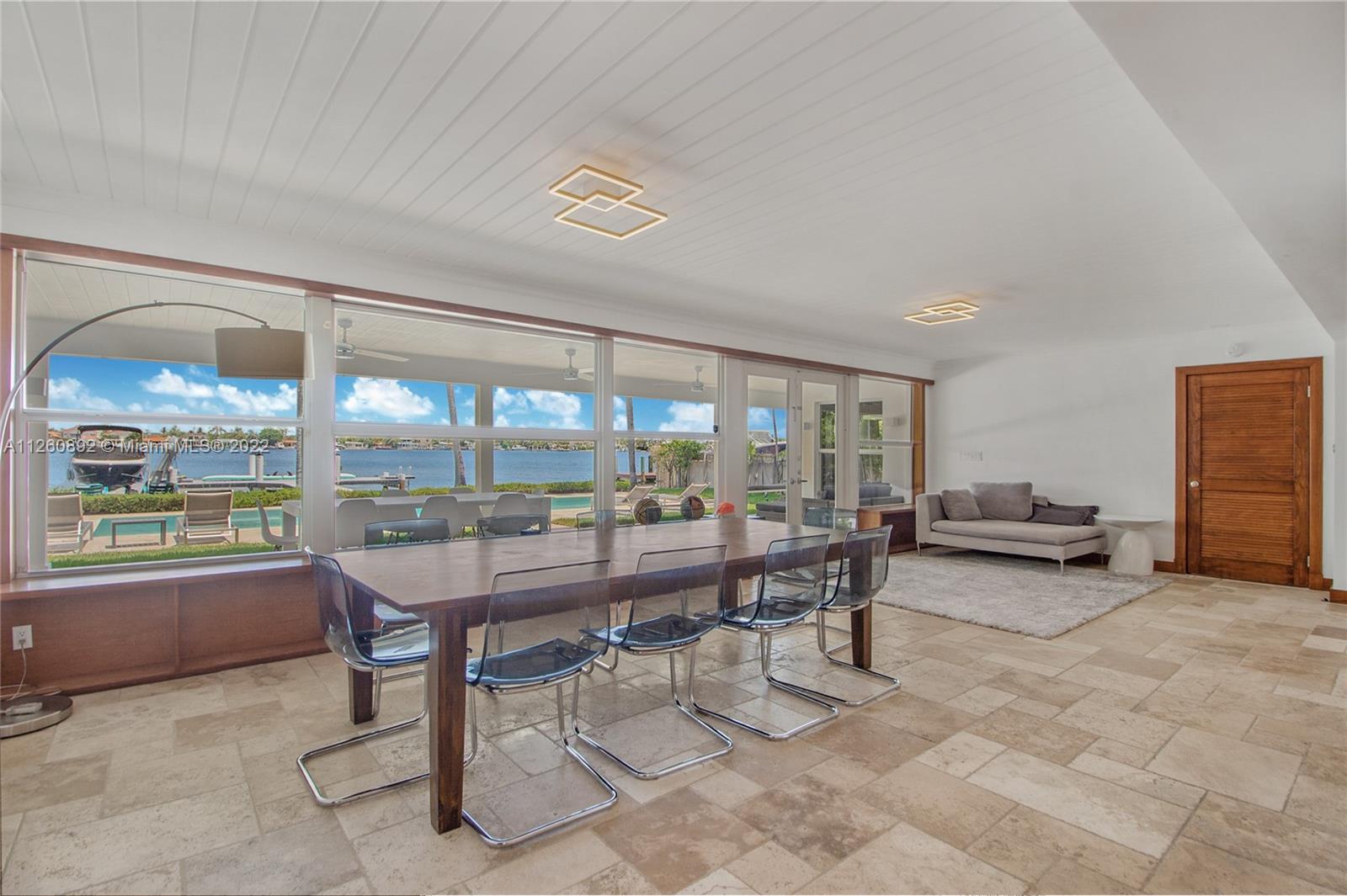 1525 Cleveland Road Miami Beach, FL 33141 - Photo 16 of 24