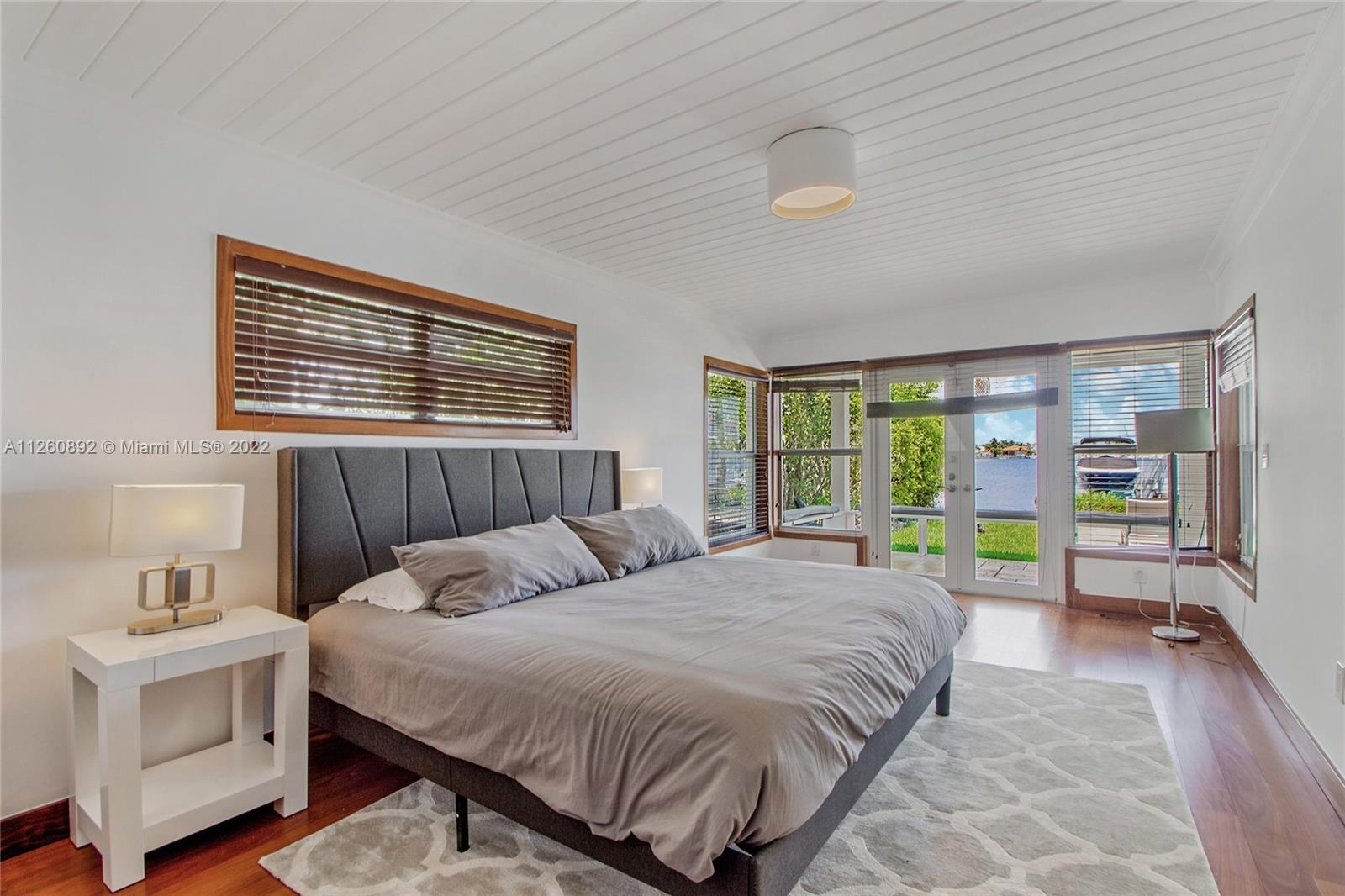 1525 Cleveland Road Miami Beach, FL 33141 - Photo 19 of 24