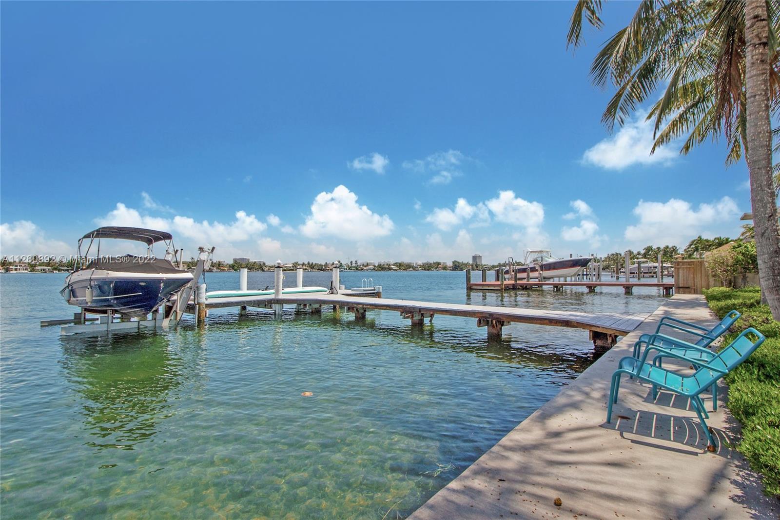 1525 Cleveland Road Miami Beach, FL 33141 - Photo 8 of 24