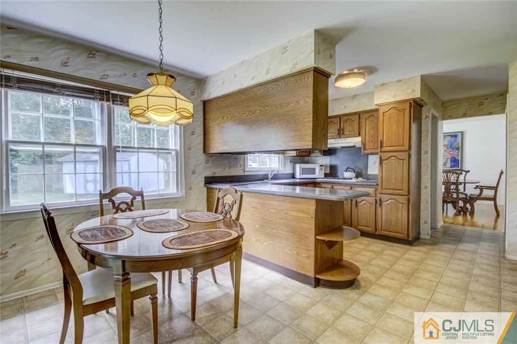 31 Dexter Road East Brunswick, NJ 08816 - Photo 13 of 25 Gallery Image 13