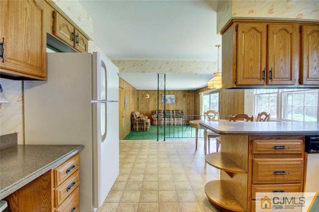 31 Dexter Road East Brunswick, NJ 08816 - Photo 10 of 25 Gallery Image 10