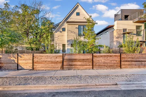 $2,079,000 | 1902 Tillotson Avenue, Austin, TX 78702