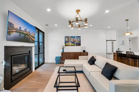 $2,079,000 | 1902 Tillotson Avenue, Austin, TX 78702