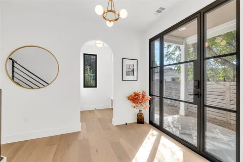 $2,079,000 | 1902 Tillotson Avenue, Austin, TX 78702