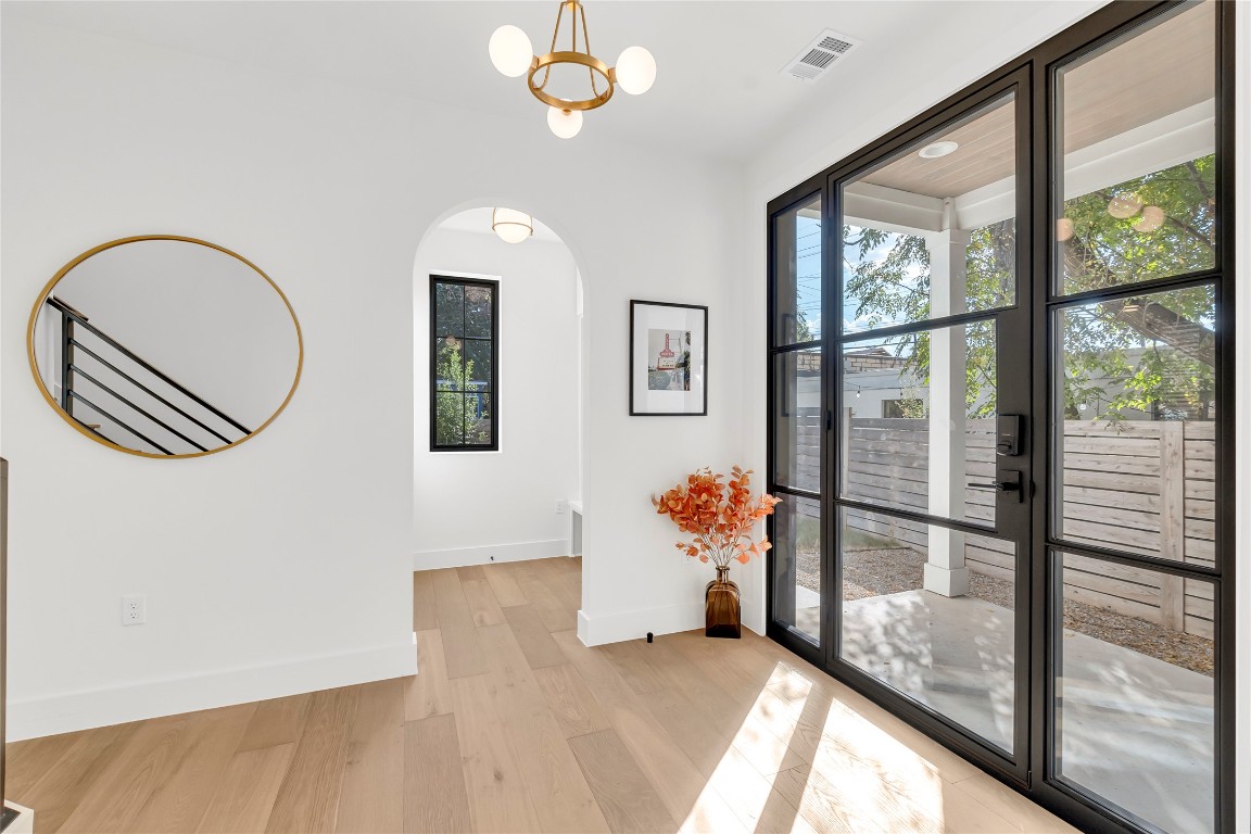 1902 Tillotson Avenue Austin, TX 78702 - Photo 3 of 40