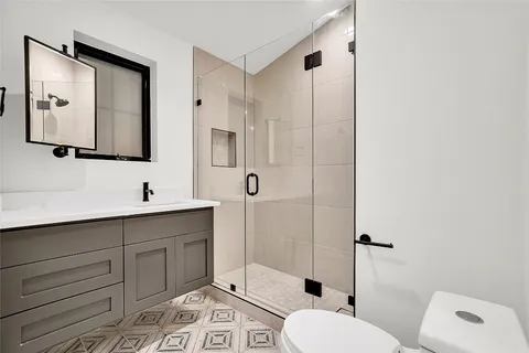 $2,079,000 | 1902 Tillotson Avenue, Austin, TX 78702