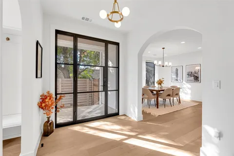 $2,079,000 | 1902 Tillotson Avenue, Austin, TX 78702