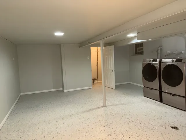 $284,999 | 1305 South 56th Court, Cicero, IL 60804