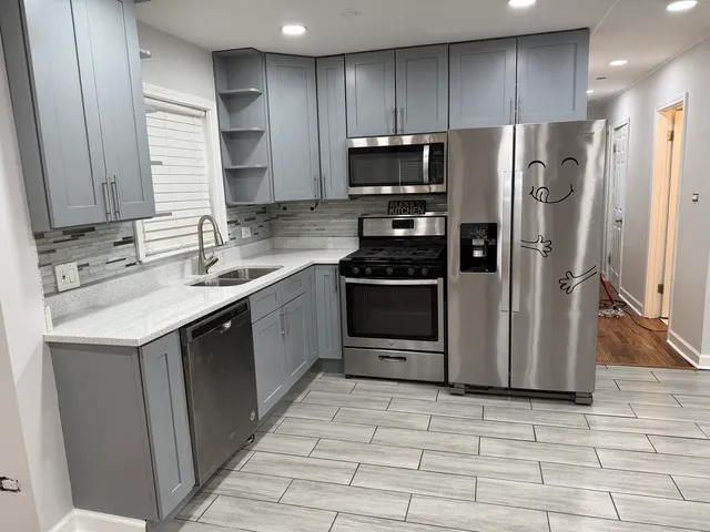 $284,999 | 1305 South 56th Court, Cicero, IL 60804