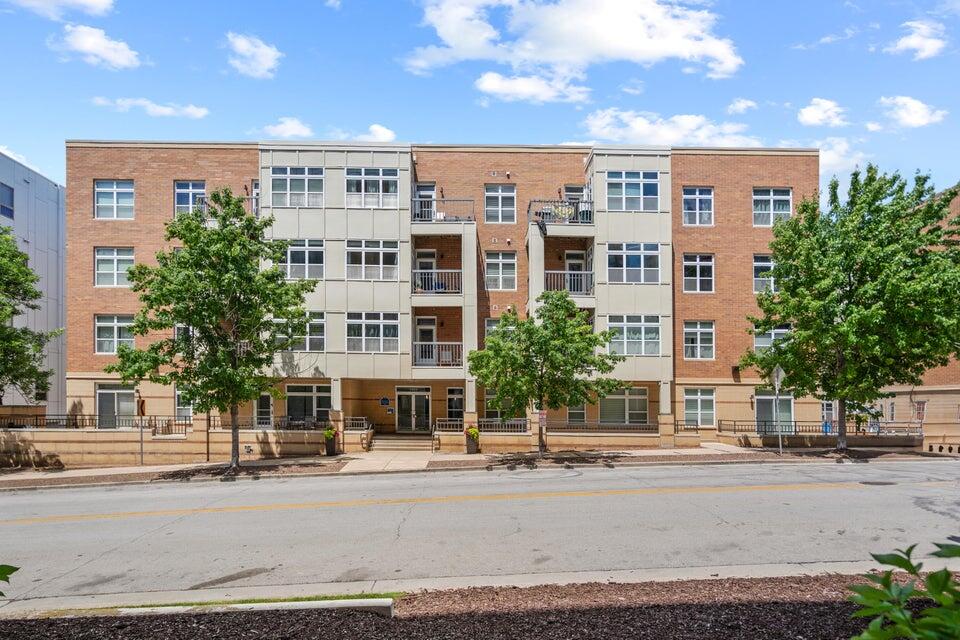 1905 North Water Street, Unit 401 Milwaukee, WI 53202 - Photo 1 of 43 Fabulous Condo @ Riverbridge!