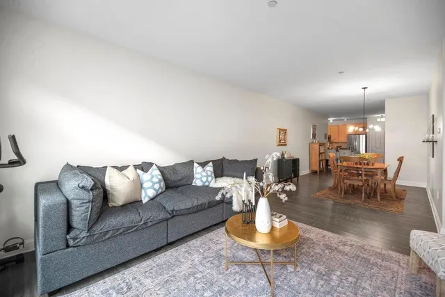 $1,850 | 1905 North Water Street, Unit 401, Milwaukee, WI 53202