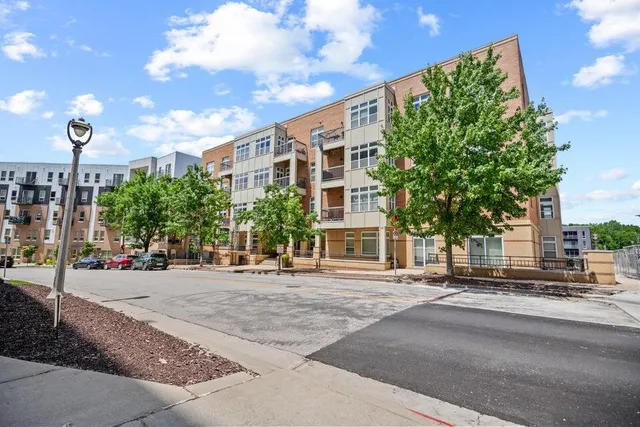 $1,850 | 1905 North Water Street, Unit 401, Milwaukee, WI 53202