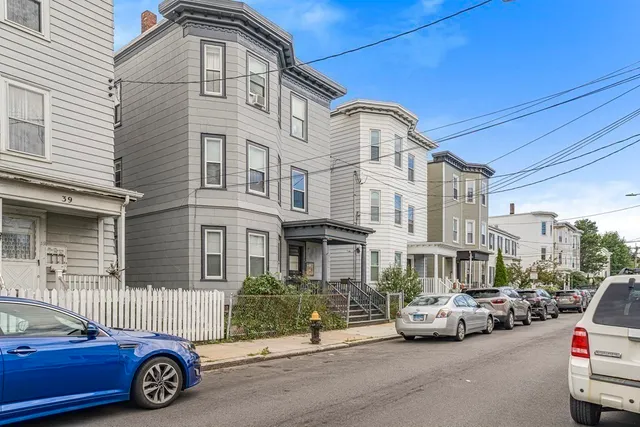 $4,000 | 37 Harbor View Street, Unit 3, Boston, MA 02125