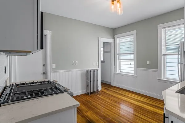 $4,000 | 37 Harbor View Street, Unit 3, Boston, MA 02125