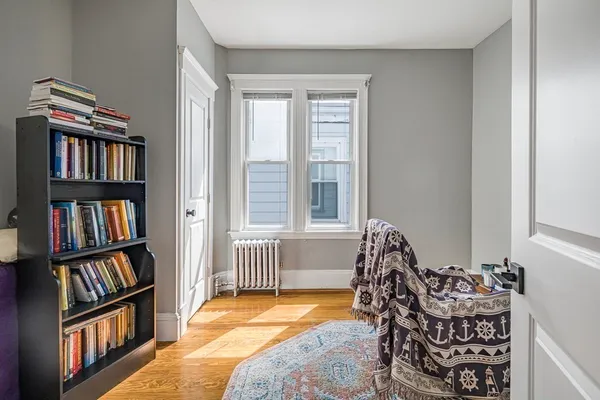 $4,000 | 37 Harbor View Street, Unit 3, Boston, MA 02125