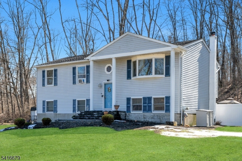 12 August Lane Wantage, NJ 07461 - Photo 2 of 15