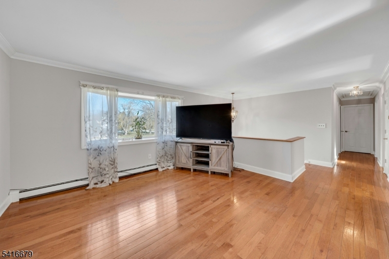 12 August Lane Wantage, NJ 07461 - Photo 3 of 15