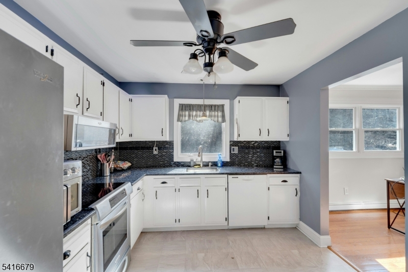 12 August Lane Wantage, NJ 07461 - Photo 5 of 15