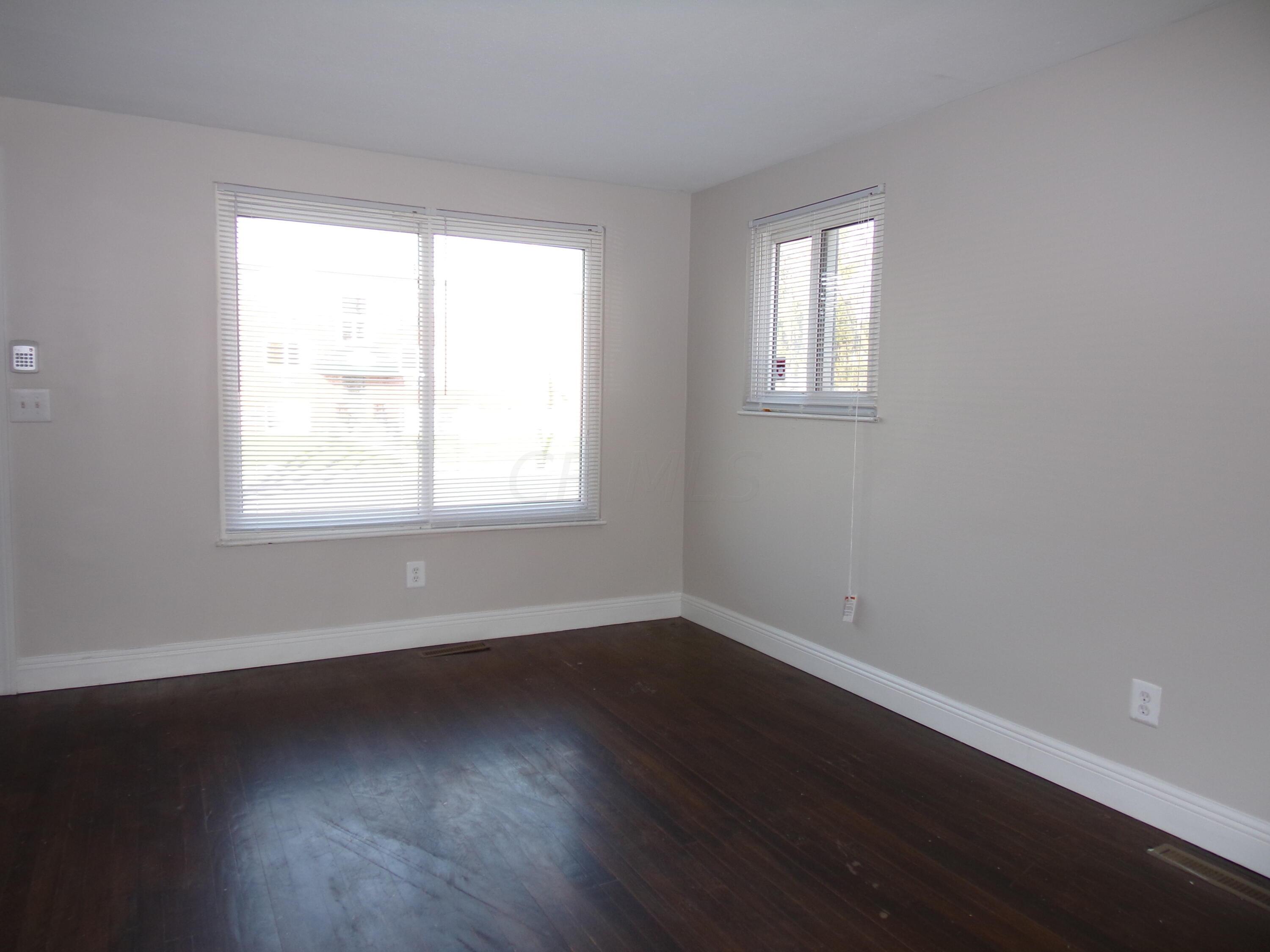 3709 Briggs Road, Unit 3711 Columbus, OH 43228 - Photo 4 of 19 3709