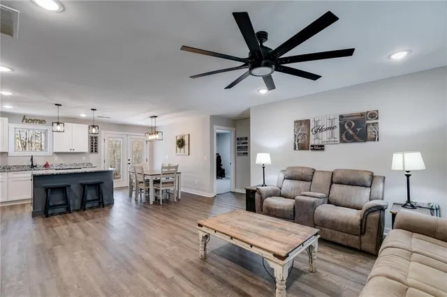 $299,000 | 132 Pinnacle Way, Carrollton, GA 30117