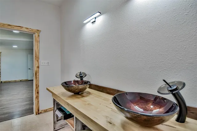 a view of a room with empty room