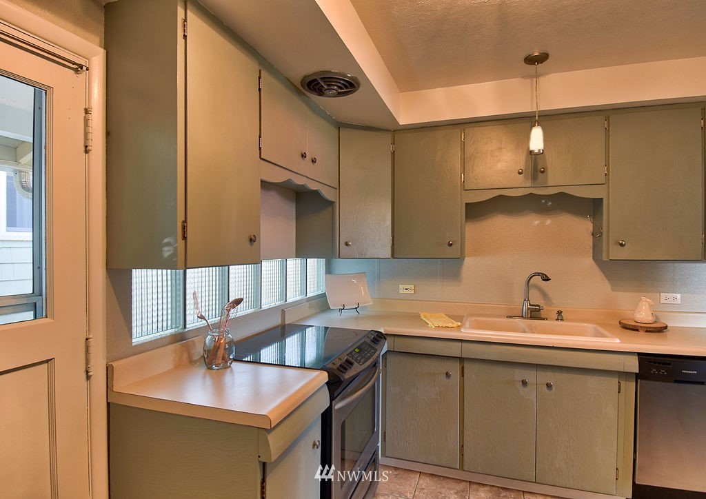 950 North 78th Street Seattle, WA 98103 - Photo 11 of 24 Gallery Image 11