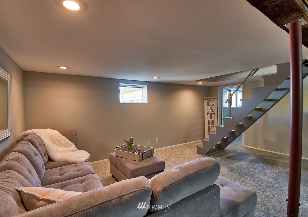 950 North 78th Street Seattle, WA 98103 - Photo 16 of 24 Gallery Image 16