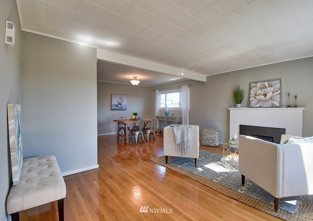 950 North 78th Street Seattle, WA 98103 - Photo 3 of 24 Gallery Image 3