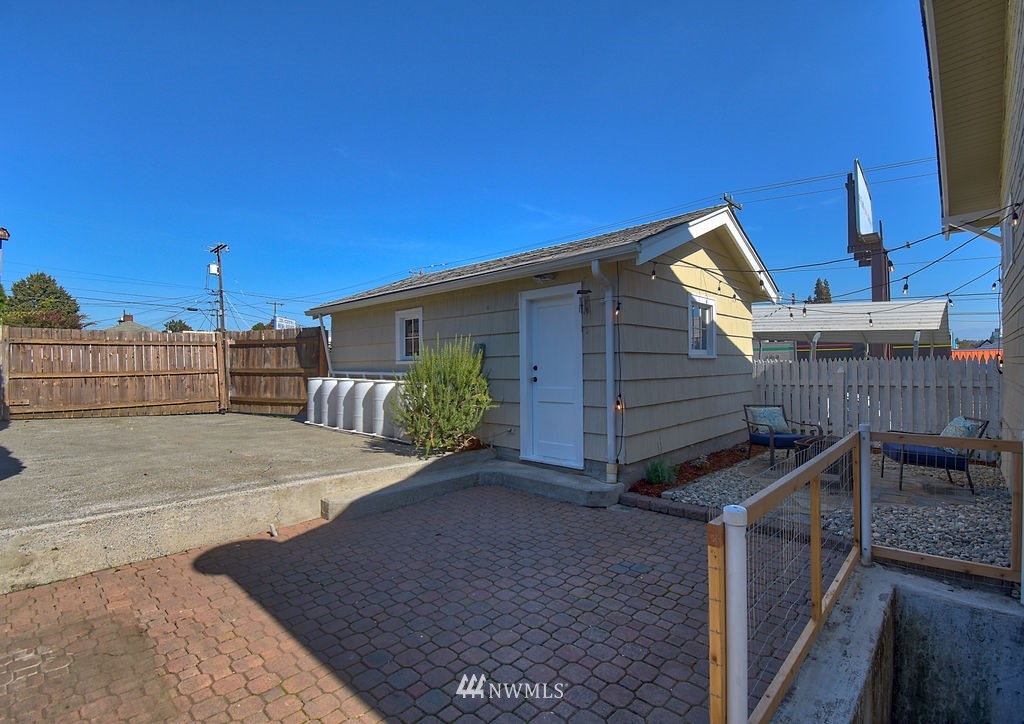 950 North 78th Street Seattle, WA 98103 - Photo 22 of 24 Gallery Image 22