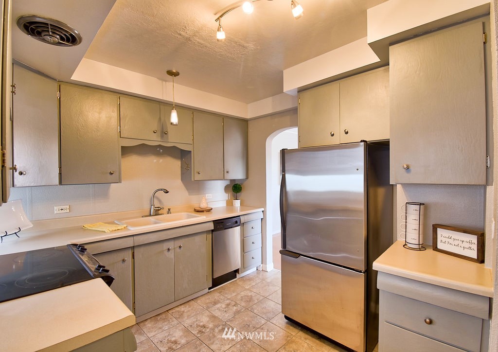 950 North 78th Street Seattle, WA 98103 - Photo 10 of 24 Gallery Image 10