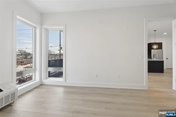 $3,150 | 487 Market Street, Unit 203, Saddle Brook, NJ 07663