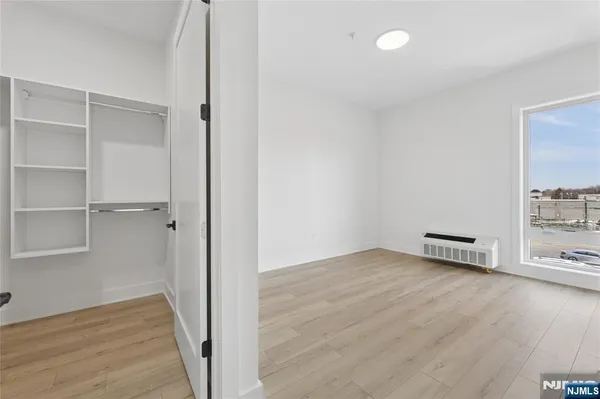 $3,150 | 487 Market Street, Unit 203, Saddle Brook, NJ 07663