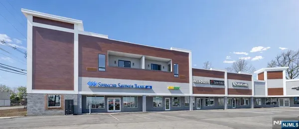 $3,150 | 487 Market Street, Unit 203, Saddle Brook, NJ 07663