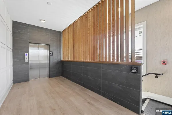 $3,150 | 487 Market Street, Unit 203, Saddle Brook, NJ 07663