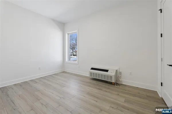 $3,150 | 487 Market Street, Unit 203, Saddle Brook, NJ 07663