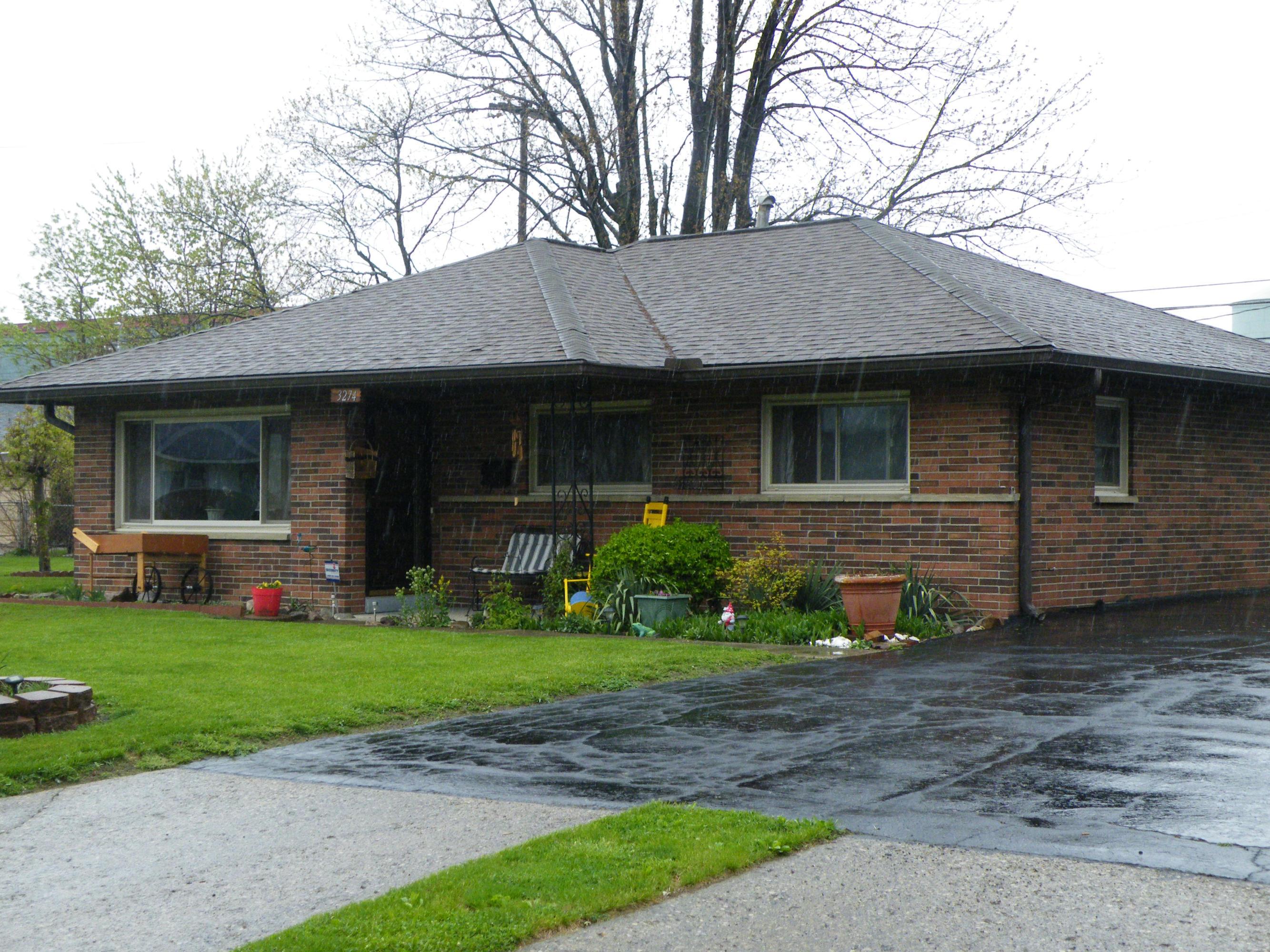 3274 Whitehead Road Columbus, OH 43204 - Photo 1 of 27 Gallery Image 1