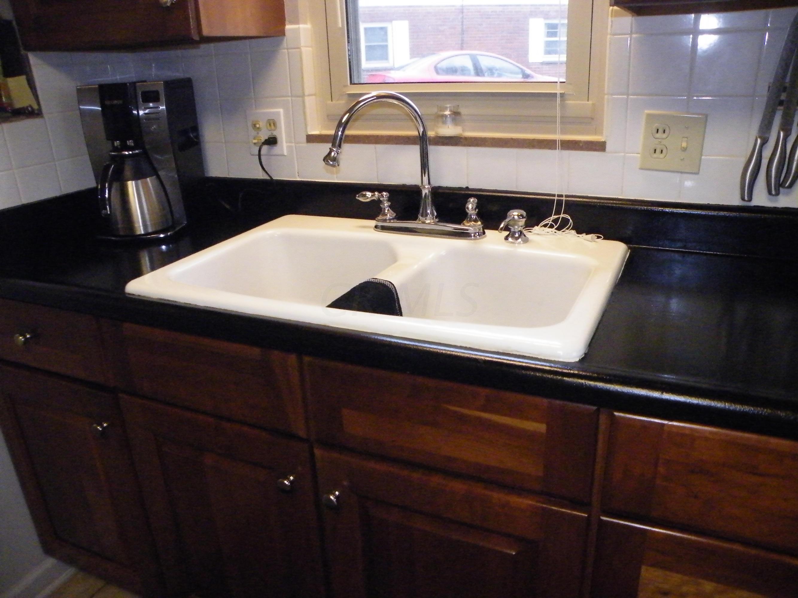 3274 Whitehead Road Columbus, OH 43204 - Photo 11 of 27 Gallery Image 11